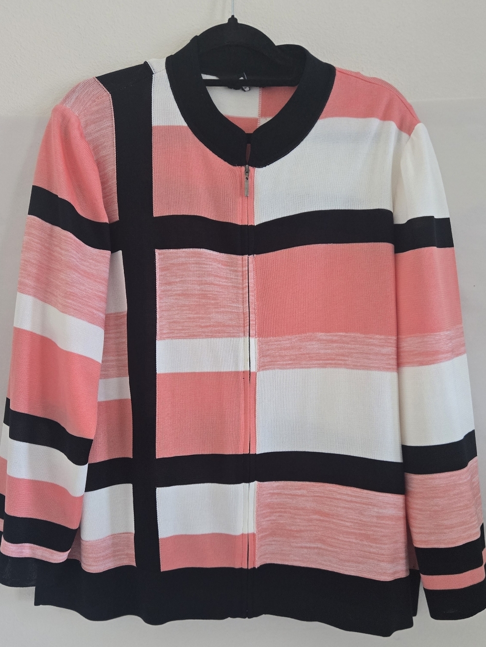 Ming Wang Coral, White & Black Geometric Zip-Front Jacket